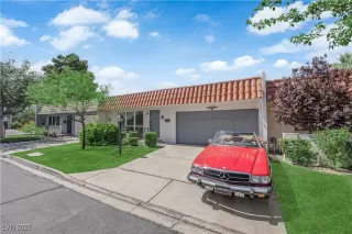 Photo #2: 2721066 Listing 