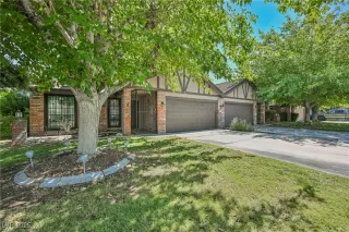 Photo #2: 2721091 Listing 