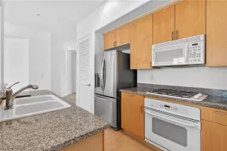 Photo #6: 2721101 Listing 