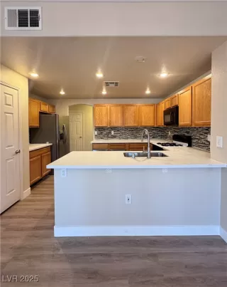 Photo #4: 2721107 Listing 