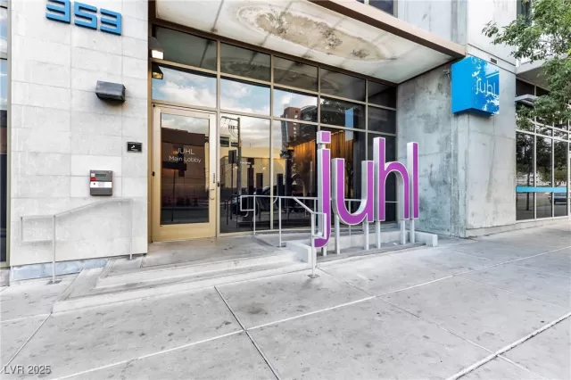 MLS: 2721138 Condo For Sale