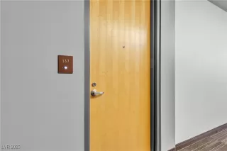 Photo #2: 2721138 Listing