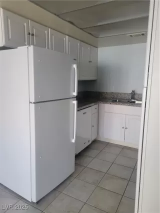 Photo #1: 2721154 Listing 