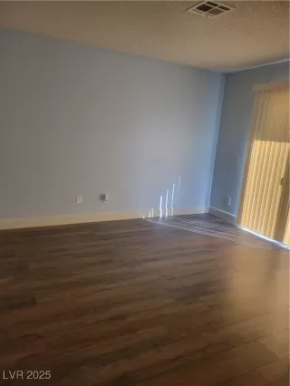 Photo #4: 2721154 Listing 