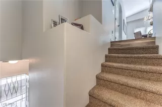 Photo #2: 2721177 Listing 