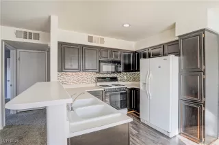 Photo #6: 2721179 Listing 