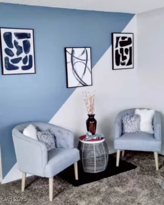 Photo #2: 2721180 Listing