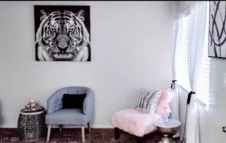 Photo #4: 2721180 Listing