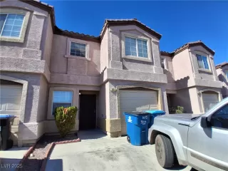 More Details about MLS # 2721191 : 1921 SUMMERVILLE STREET 105