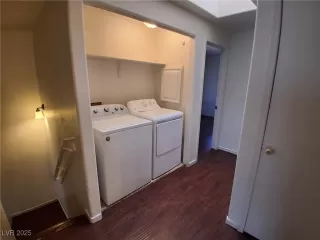 Photo #5: 2721191 Listing 