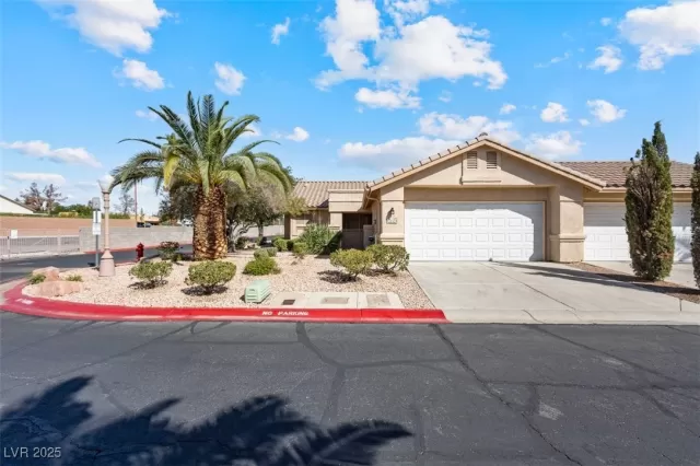 MLS: 2721194 Condo For Sale