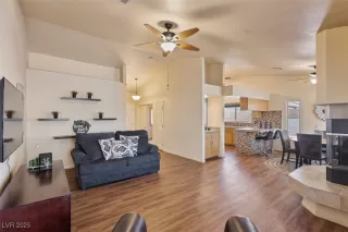 Photo #3: 2721194 Listing 