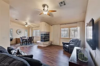 Photo #4: 2721194 Listing 