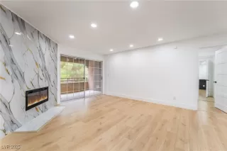 Photo #4: 2721195 Listing 