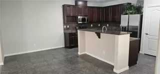 Photo #3: 2721196 Listing