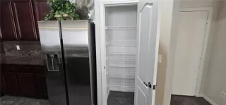 Photo #6: 2721196 Listing