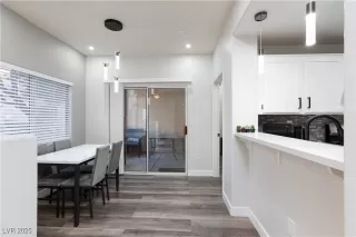 Photo #3: 2721207 Listing 