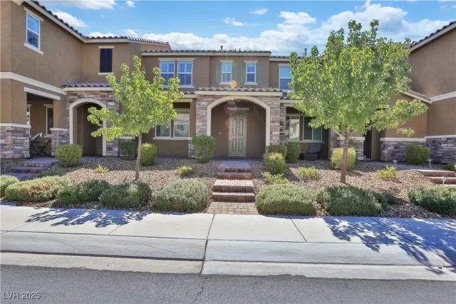 MLS: 2721227 Condo For Sale