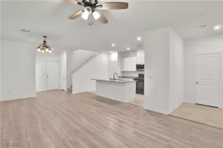 Photo #5: 2721227 Listing 