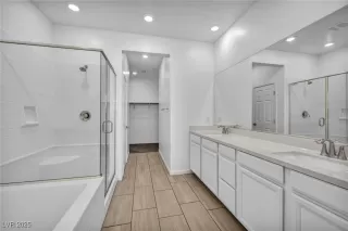 Photo #5: 2721230 Listing 