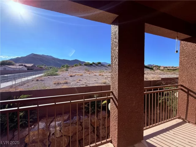 MLS: 2721234 Condo For Sale