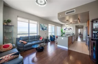 Photo #4: 2721260 Listing