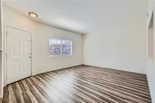 Photo #1: 2721267 Listing 