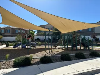 Photo #2: 2721284 Listing 