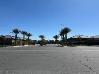 Photo #5: 2721284 Listing 