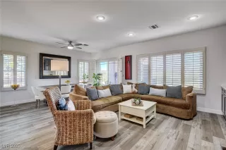 Photo #2: 2721290 Listing 