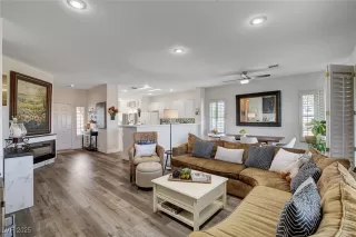 Photo #3: 2721290 Listing 