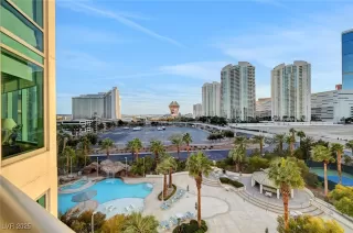 Photo #3: 2721297 Listing 