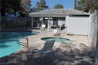 Photo #6: 2721347 Listing