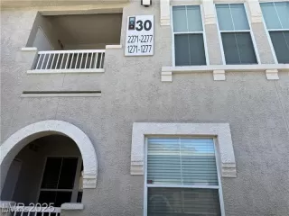 Photo #1: 2721348 Listing 