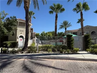 Photo #3: 2721348 Listing 