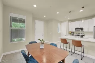 Photo #4: 2721349 Listing 