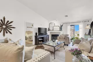 Photo #2: 2721374 Listing 