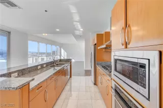 Photo #2: 2721377 Listing 