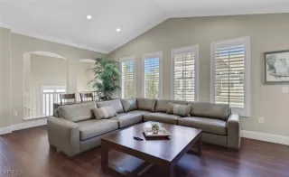 Photo #3: 2721391 Listing 