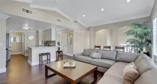 Photo #4: 2721391 Listing 