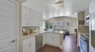 Photo #6: 2721391 Listing 