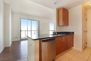 Photo #3: 2721403 Listing 