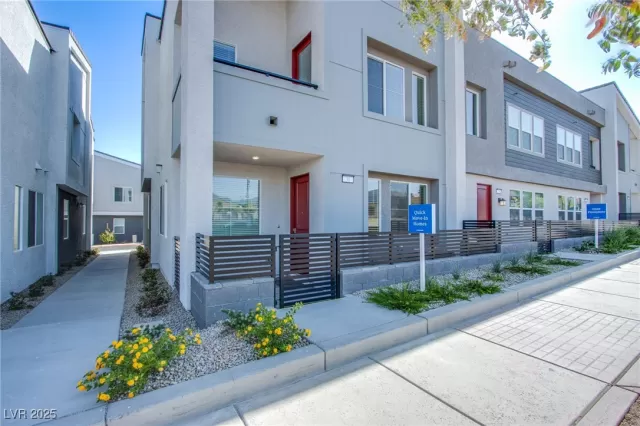 MLS: 2721408 Condo For Sale