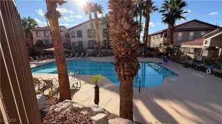 Photo #3: 2721416 Listing