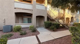 Photo #6: 2721416 Listing