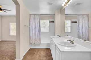 Photo #6: 2721417 Listing 