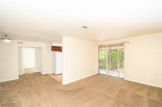 Photo #5: 2721420 Listing