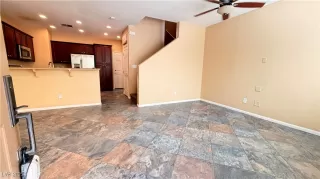 Photo #4: 2721423 Listing 