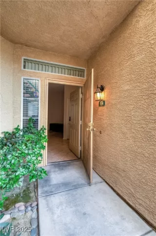 Photo #2: 2721432 Listing 