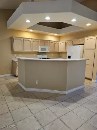 Photo #1: 2721445 Listing 